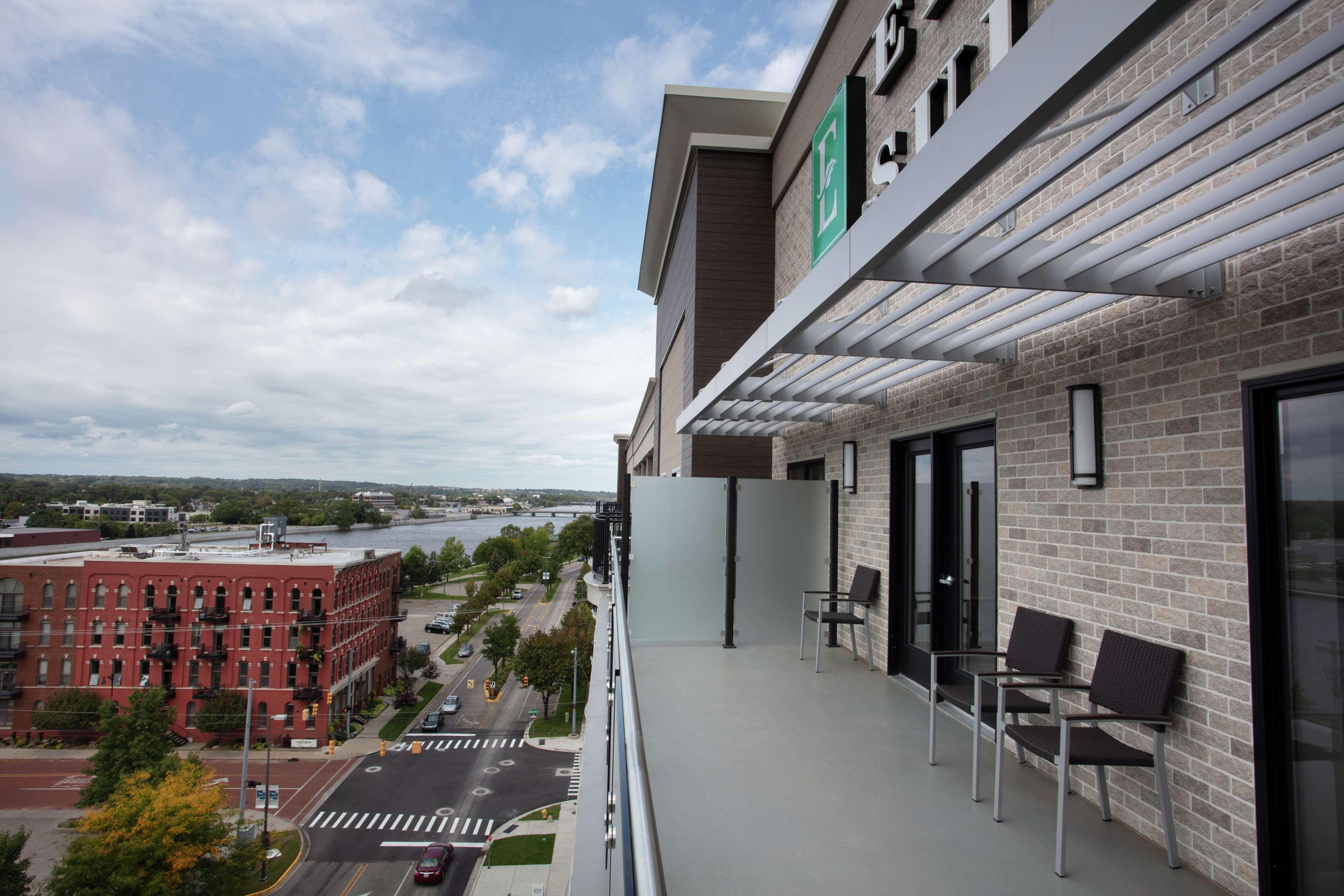 Embassy Suites By Hilton Grand Rapids Downtown Exterior foto